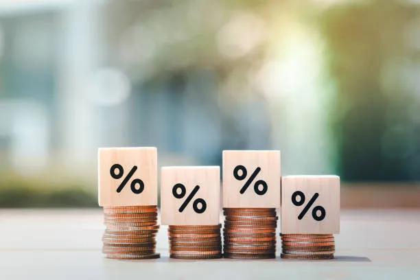 Illustration representing savings growth over time.